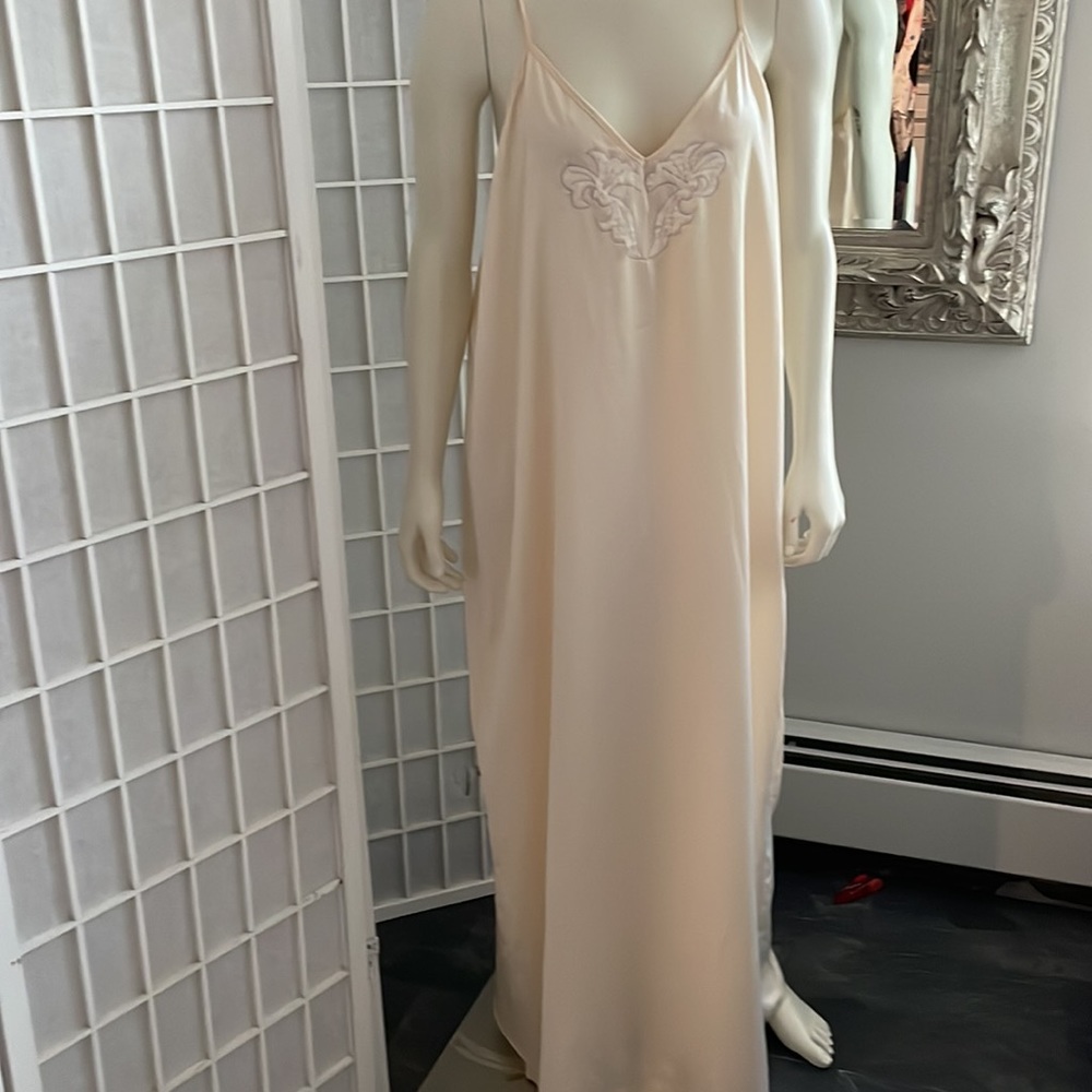 Natori Light pinky/Peach Nightgown Sz M - Picture 2 of 6